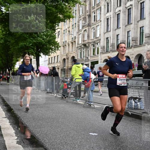 14.06.2026 - REWE Women's Run J. Mangold http://msf.ph/oto/9769279 14.06.2026 09:51:39 Ziel 10763, 11218, 11388 meine-sportfotos.de