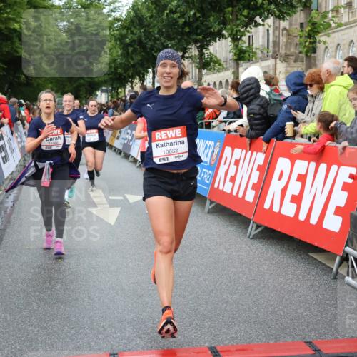 14.06.2026 - REWE Women's Run Strokosch-Dieckow http://msf.ph/oto/9769292 14.06.2026 09:53:48 Ziel 10062, 10097, 10103, 10478, 10632, 10871, 10914, 11014, 11051, 11468 meine-sportfotos.de