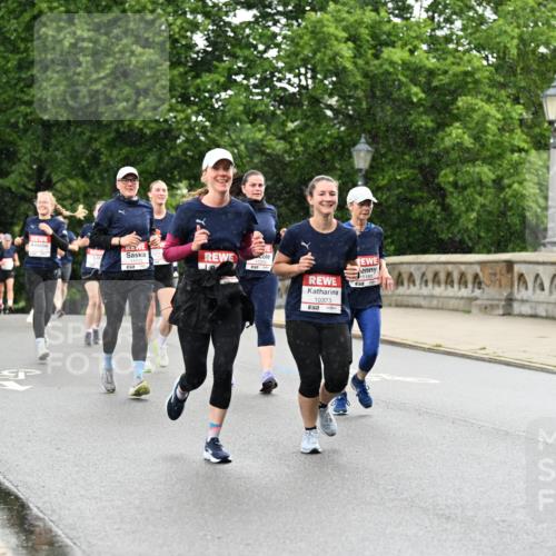 14.06.2026 - REWE Women's Run Dr. Thomas Lammeyer http://msf.ph/oto/9769304 14.06.2026 09:46:13 Laufen 10323 meine-sportfotos.de