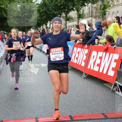 14.06.2026 - REWE Women's Run Strokosch-Dieckow http://msf.ph/oto/9769323 14.06.2026 09:53:49 Ziel 10062, 10097, 10103, 10478, 10632, 10871, 10914, 11014, 11051, 11468 meine-sportfotos.de