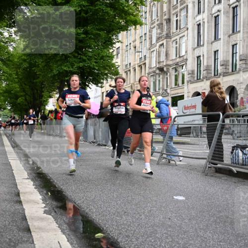 14.06.2026 - REWE Women's Run J. Mangold http://msf.ph/oto/9769330 14.06.2026 09:52:05 Ziel 10230, 10286, 10870, 10954, 11135 meine-sportfotos.de