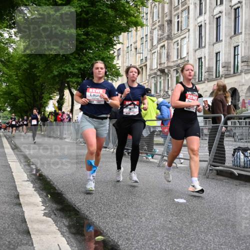 14.06.2026 - REWE Women's Run J. Mangold http://msf.ph/oto/9769339 14.06.2026 09:52:06 Ziel 10230, 10286, 10870, 10954, 11135 meine-sportfotos.de