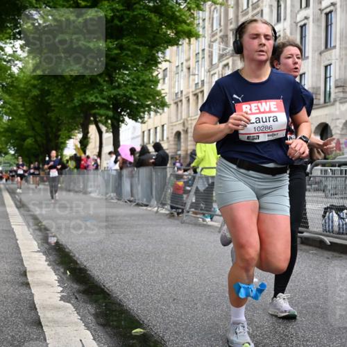 14.06.2026 - REWE Women's Run J. Mangold http://msf.ph/oto/9769348 14.06.2026 09:52:07 Ziel 10230, 10286, 10954, 11135 meine-sportfotos.de