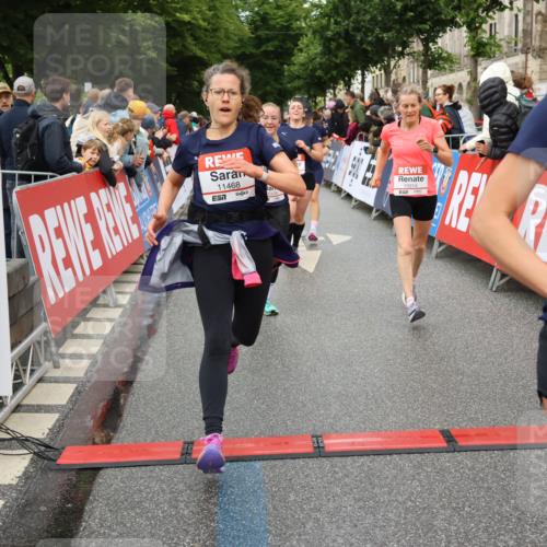 14.06.2026 - REWE Women's Run Strokosch-Dieckow http://msf.ph/oto/9769349 14.06.2026 09:53:50 Ziel 10062, 10097, 10103, 10478, 10632, 10871, 10896, 10914, 11014, 11051, 11468 meine-sportfotos.de
