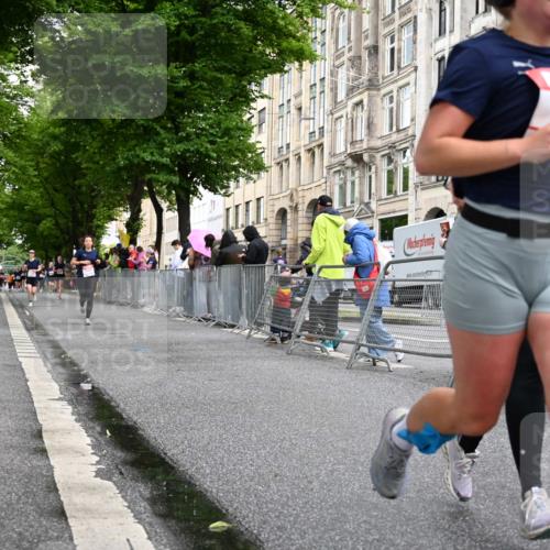 14.06.2026 - REWE Women's Run J. Mangold http://msf.ph/oto/9769352 14.06.2026 09:52:07 Ziel 10230, 10286, 10954, 11135 meine-sportfotos.de