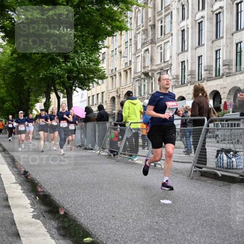 14.06.2026 - REWE Women's Run J. Mangold http://msf.ph/oto/9769387 14.06.2026 09:52:23 Ziel 10168, 10422, 10942, 11174, 11326, 11467, 11519 meine-sportfotos.de