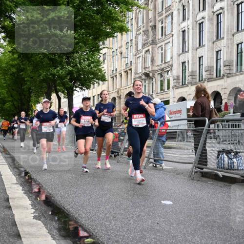 14.06.2026 - REWE Women's Run J. Mangold http://msf.ph/oto/9769401 14.06.2026 09:52:26 Ziel 10168, 10278, 10422, 10490, 10686, 10942, 11174, 11326, 11467, 11519 meine-sportfotos.de