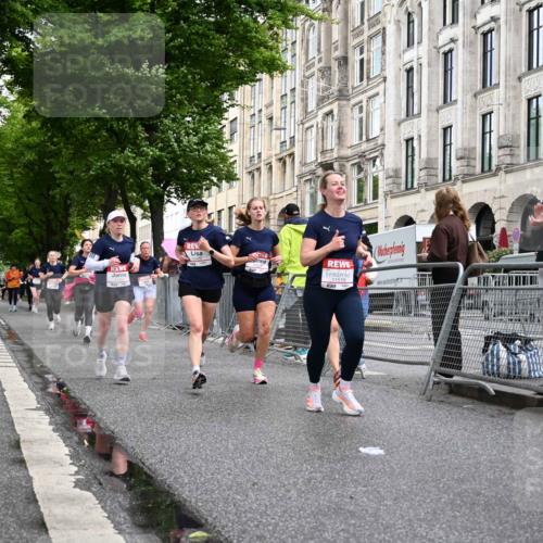 14.06.2026 - REWE Women's Run J. Mangold http://msf.ph/oto/9769404 14.06.2026 09:52:26 Ziel 10168, 10278, 10422, 10490, 10686, 10942, 11174, 11326, 11467, 11519 meine-sportfotos.de