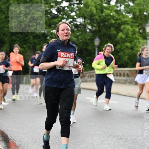 14.06.2026 - REWE Women's Run Dr. Thomas Lammeyer http://msf.ph/oto/9769439 14.06.2026 09:46:29 Laufen 524 meine-sportfotos.de
