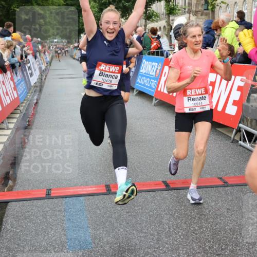 14.06.2026 - REWE Women's Run Strokosch-Dieckow http://msf.ph/oto/9769445 14.06.2026 09:53:51 Ziel 10062, 10097, 10103, 10478, 10632, 10871, 10896, 10914, 11014, 11051, 11468 meine-sportfotos.de