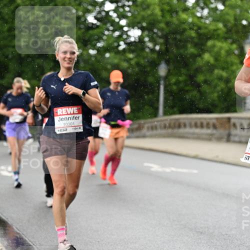 14.06.2026 - REWE Women's Run Dr. Thomas Lammeyer http://msf.ph/oto/9769481 14.06.2026 09:46:34 Laufen 10301, 10032, 677 meine-sportfotos.de