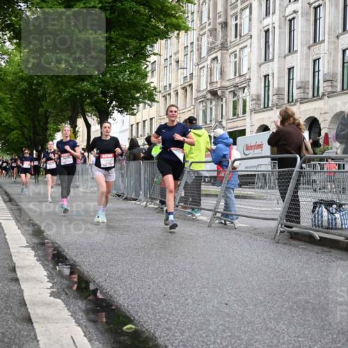14.06.2026 - REWE Women's Run J. Mangold http://msf.ph/oto/9769514 14.06.2026 09:52:50 Ziel 10693, 10943, 11173, 11416, 11510 meine-sportfotos.de