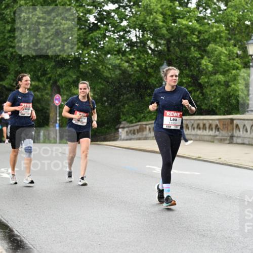 14.06.2026 - REWE Women's Run Dr. Thomas Lammeyer http://msf.ph/oto/9769533 14.06.2026 09:46:38 Laufen 11002, 11102, 7 meine-sportfotos.de