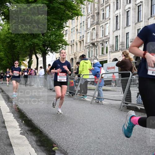14.06.2026 - REWE Women's Run J. Mangold http://msf.ph/oto/9769554 14.06.2026 09:52:53 Ziel 10693, 10943, 11173, 11416, 11510 meine-sportfotos.de