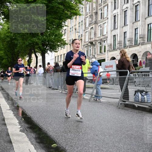 14.06.2026 - REWE Women's Run J. Mangold http://msf.ph/oto/9769559 14.06.2026 09:52:53 Ziel 10693, 10943, 11173, 11416, 11510 meine-sportfotos.de