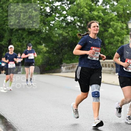 14.06.2026 - REWE Women's Run Dr. Thomas Lammeyer http://msf.ph/oto/9769566 14.06.2026 09:46:40 Laufen 1002, 4444, 11187 meine-sportfotos.de