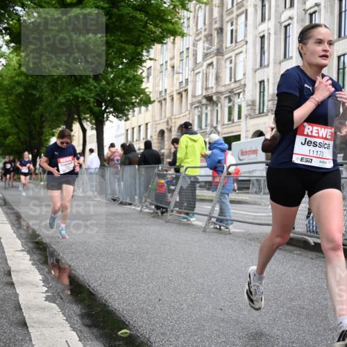 14.06.2026 - REWE Women's Run J. Mangold http://msf.ph/oto/9769567 14.06.2026 09:52:54 Ziel 10693, 10768, 10943, 11173, 11416, 11510 meine-sportfotos.de