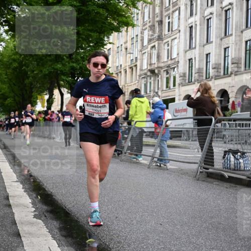 14.06.2026 - REWE Women's Run J. Mangold http://msf.ph/oto/9769574 14.06.2026 09:52:56 Ziel 10693, 10768, 11173, 11212, 11416 meine-sportfotos.de