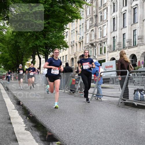 14.06.2026 - REWE Women's Run J. Mangold http://msf.ph/oto/9769583 14.06.2026 09:52:59 Ziel 10107, 10424, 10693, 10768, 11212, 11272 meine-sportfotos.de
