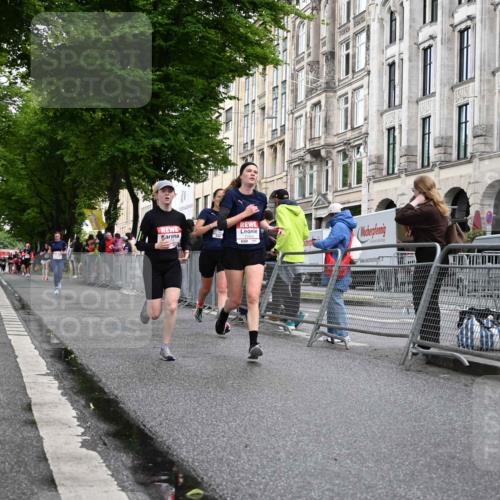 14.06.2026 - REWE Women's Run J. Mangold http://msf.ph/oto/9769596 14.06.2026 09:53:02 Ziel 10107, 10424, 10768, 11212, 11272 meine-sportfotos.de