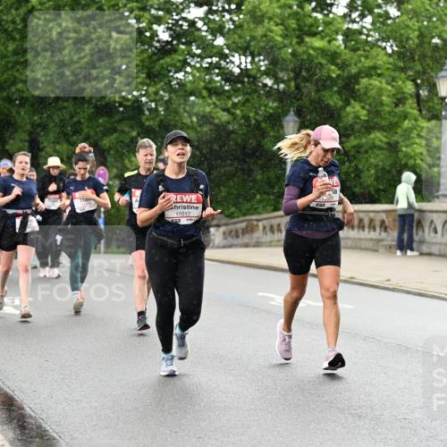 14.06.2026 - REWE Women's Run Dr. Thomas Lammeyer http://msf.ph/oto/9769661 14.06.2026 09:46:47 Laufen 10017, 651 meine-sportfotos.de
