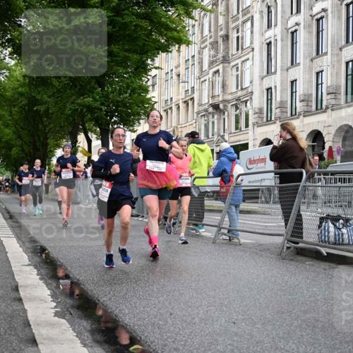 14.06.2026 - REWE Women's Run J. Mangold http://msf.ph/oto/9769670 14.06.2026 09:53:24 Ziel 10062, 10097, 10103, 10478, 10632, 10871, 10914, 11014, 11051, 11468 meine-sportfotos.de