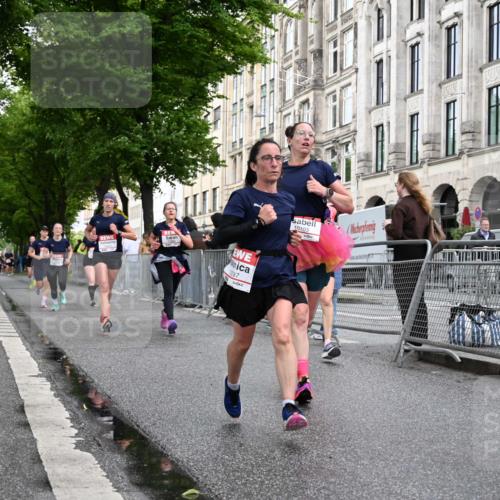 14.06.2026 - REWE Women's Run J. Mangold http://msf.ph/oto/9769677 14.06.2026 09:53:25 Ziel 10062, 10097, 10103, 10478, 10632, 10871, 10914, 11014, 11051, 11468 meine-sportfotos.de