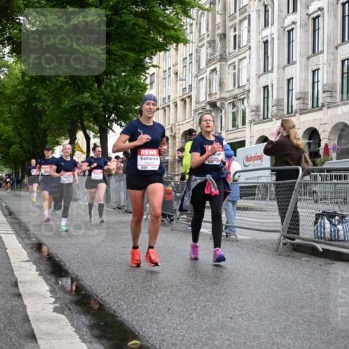 14.06.2026 - REWE Women's Run J. Mangold http://msf.ph/oto/9769685 14.06.2026 09:53:26 Ziel 10062, 10097, 10103, 10478, 10632, 10871, 10914, 11014, 11468 meine-sportfotos.de