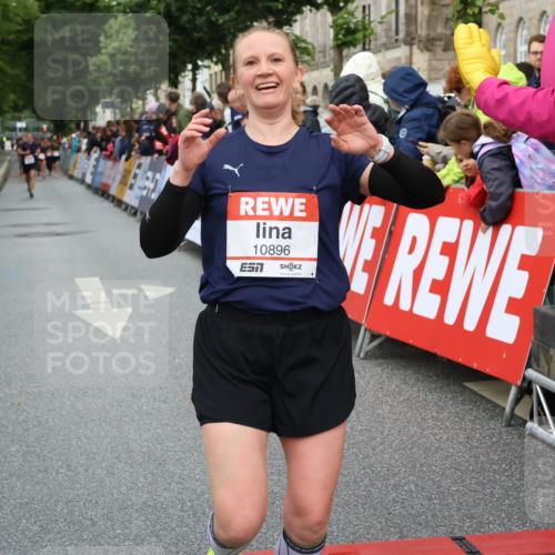 14.06.2026 - REWE Women's Run Strokosch-Dieckow http://msf.ph/oto/9769692 14.06.2026 09:53:54 Ziel 10103, 10478, 10632, 10871, 10896, 10914, 11014, 11468 meine-sportfotos.de