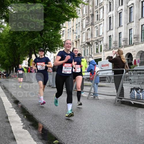 14.06.2026 - REWE Women's Run J. Mangold http://msf.ph/oto/9769696 14.06.2026 09:53:28 Ziel 10097, 10103, 10478, 10632, 10871, 10896, 10914, 11014, 11468 meine-sportfotos.de