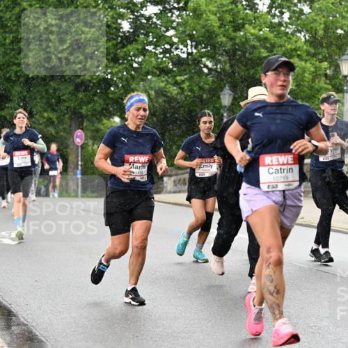 14.06.2026 - REWE Women's Run Dr. Thomas Lammeyer http://msf.ph/oto/9769732 14.06.2026 09:46:52 Laufen 1158, 10528, 51, 10719, 51, 11243 meine-sportfotos.de