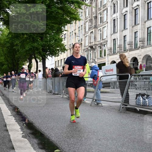 14.06.2026 - REWE Women's Run J. Mangold http://msf.ph/oto/9769747 14.06.2026 09:53:45 Ziel 10236, 10783, 10847, 11184, 11315, 11389, 11429 meine-sportfotos.de
