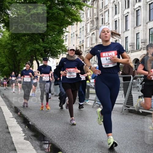14.06.2026 - REWE Women's Run J. Mangold http://msf.ph/oto/9769789 14.06.2026 09:53:51 Ziel 10236, 10334, 10356, 10363, 10434, 10778, 10783, 11049, 11050, 11315, 11387, 11389, 11429, 11433, 11502 meine-sportfotos.de