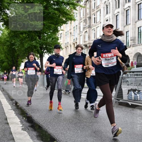 14.06.2026 - REWE Women's Run J. Mangold http://msf.ph/oto/9769797 14.06.2026 09:53:52 Ziel 10236, 10334, 10356, 10363, 10434, 10778, 10783, 11049, 11050, 11315, 11387, 11389, 11395, 11429, 11433, 11502 meine-sportfotos.de
