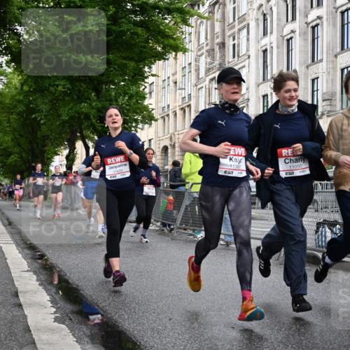 14.06.2026 - REWE Women's Run J. Mangold http://msf.ph/oto/9769808 14.06.2026 09:53:52 Ziel 10236, 10334, 10356, 10363, 10434, 10778, 10783, 11049, 11050, 11315, 11387, 11389, 11395, 11429, 11433, 11502 meine-sportfotos.de