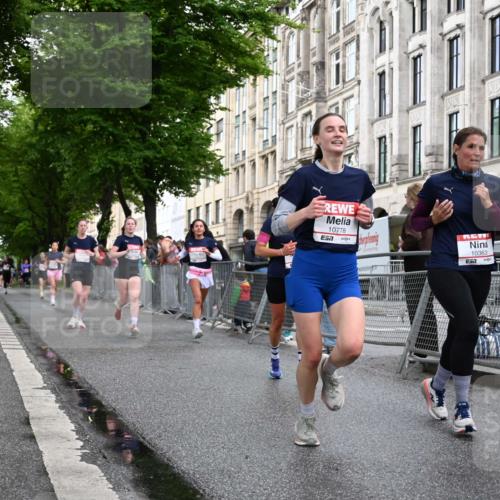 14.06.2026 - REWE Women's Run J. Mangold http://msf.ph/oto/9769832 14.06.2026 09:53:55 Ziel 10012, 10334, 10356, 10363, 10434, 10778, 10783, 11049, 11050, 11387, 11395, 11429, 11433, 11502 meine-sportfotos.de