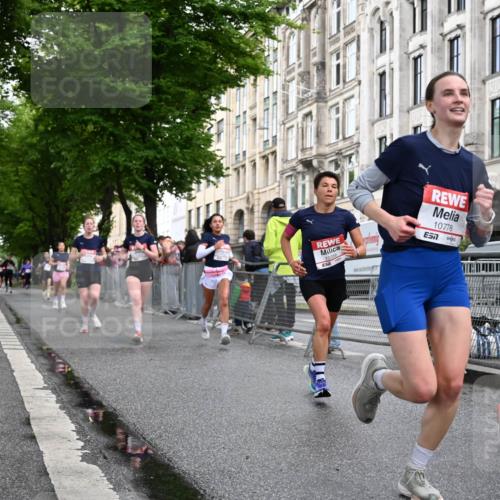 14.06.2026 - REWE Women's Run J. Mangold http://msf.ph/oto/9769835 14.06.2026 09:53:55 Ziel 10012, 10334, 10356, 10363, 10434, 10778, 10783, 11049, 11050, 11387, 11395, 11429, 11433, 11502 meine-sportfotos.de
