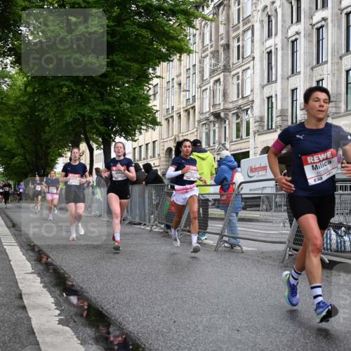 14.06.2026 - REWE Women's Run J. Mangold http://msf.ph/oto/9769840 14.06.2026 09:53:55 Ziel 10012, 10334, 10356, 10363, 10434, 10778, 10783, 11049, 11050, 11387, 11395, 11429, 11433, 11502 meine-sportfotos.de