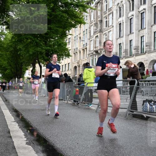 14.06.2026 - REWE Women's Run J. Mangold http://msf.ph/oto/9769857 14.06.2026 09:53:57 Ziel 10012, 10356, 10363, 10434, 10778, 10899, 11395, 11433, 11502 meine-sportfotos.de