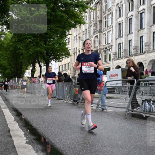 14.06.2026 - REWE Women's Run J. Mangold http://msf.ph/oto/9769866 14.06.2026 09:53:58 Ziel 10012, 10356, 10363, 10434, 10778, 10899, 11395, 11502 meine-sportfotos.de