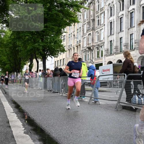14.06.2026 - REWE Women's Run J. Mangold http://msf.ph/oto/9769872 14.06.2026 09:53:59 Ziel 10012, 10356, 10363, 10434, 10899, 11395, 11502 meine-sportfotos.de