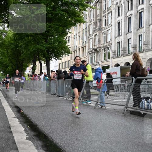 14.06.2026 - REWE Women's Run J. Mangold http://msf.ph/oto/9769894 14.06.2026 09:54:02 Ziel 10012, 10235, 10899, 11395 meine-sportfotos.de