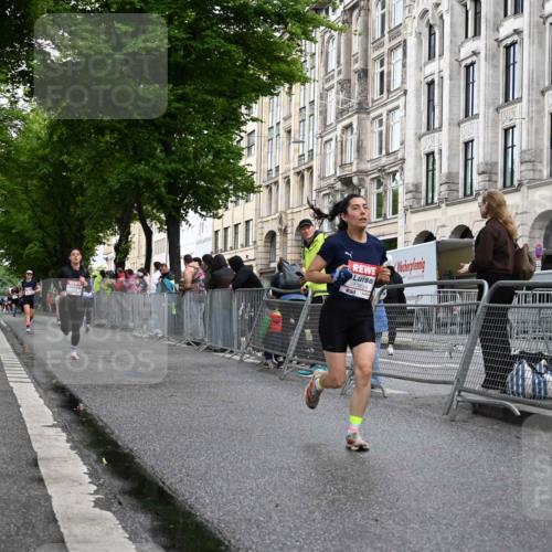 14.06.2026 - REWE Women's Run J. Mangold http://msf.ph/oto/9769898 14.06.2026 09:54:03 Ziel 10012, 10235, 10899 meine-sportfotos.de
