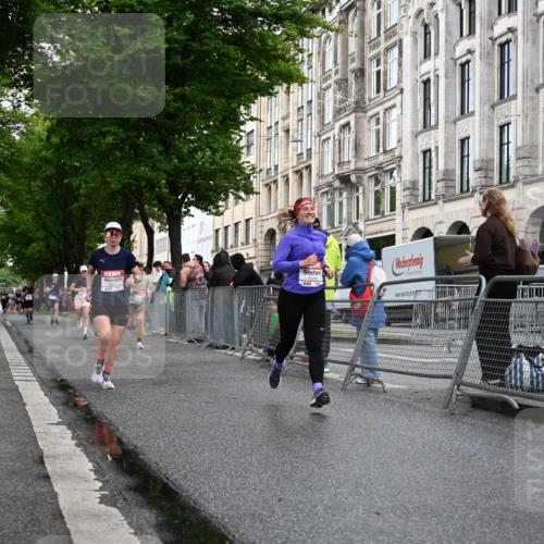 14.06.2026 - REWE Women's Run J. Mangold http://msf.ph/oto/9769920 14.06.2026 09:54:09 Ziel 10063, 10235, 10299, 10440, 10704, 10806 meine-sportfotos.de