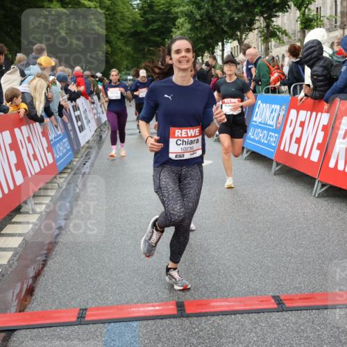14.06.2026 - REWE Women's Run Strokosch-Dieckow http://msf.ph/oto/9769925 14.06.2026 09:54:09 Ziel 10236, 10334, 10778, 10783, 10847, 11184, 11315, 11389, 11429 meine-sportfotos.de