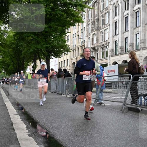 14.06.2026 - REWE Women's Run J. Mangold http://msf.ph/oto/9769943 14.06.2026 09:54:13 Ziel 10063, 10099, 10299, 10440, 10704, 10806 meine-sportfotos.de