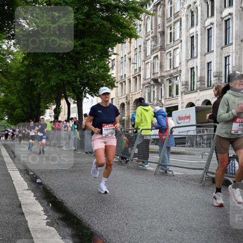 14.06.2026 - REWE Women's Run J. Mangold http://msf.ph/oto/9769948 14.06.2026 09:54:14 Ziel 10063, 10099, 10299, 10392, 10440, 10704, 10806 meine-sportfotos.de