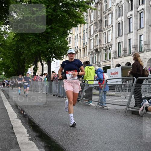 14.06.2026 - REWE Women's Run J. Mangold http://msf.ph/oto/9769952 14.06.2026 09:54:14 Ziel 10063, 10099, 10299, 10392, 10440, 10704, 10806 meine-sportfotos.de