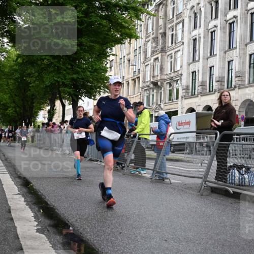 14.06.2026 - REWE Women's Run J. Mangold http://msf.ph/oto/9769958 14.06.2026 09:54:18 Ziel 10099, 10392, 10440, 10806 meine-sportfotos.de