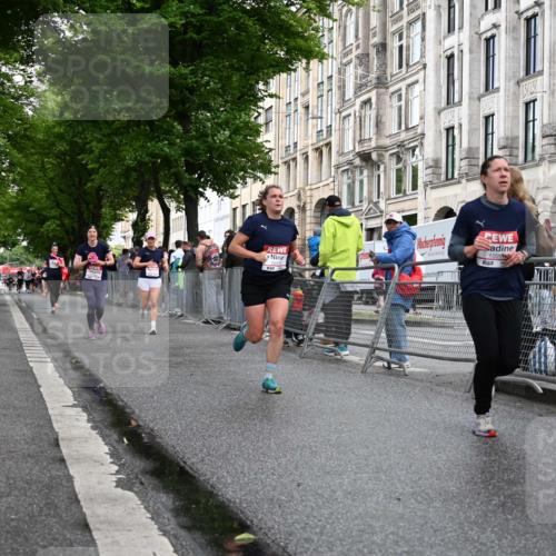 14.06.2026 - REWE Women's Run J. Mangold http://msf.ph/oto/9770011 14.06.2026 09:54:31 Ziel 10066, 10290, 11167, 11179, 11407, 11438 meine-sportfotos.de